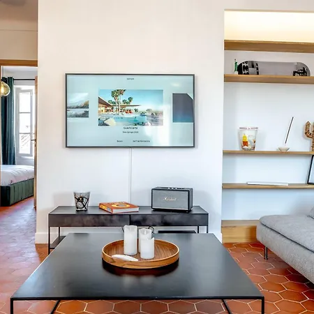 Le Louis L Rooftop Views L Shellter Apartment